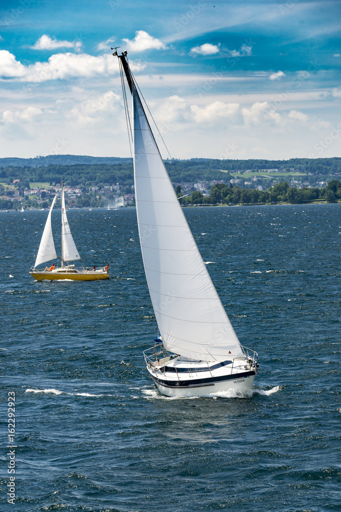 Naklejka premium Sailing Yacht Race