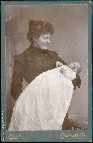 Obraz na plátně Mother - Baby - Costume. Date: 1890s
