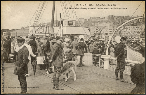 Boarding Folkestoneferry. Date: circa 1905