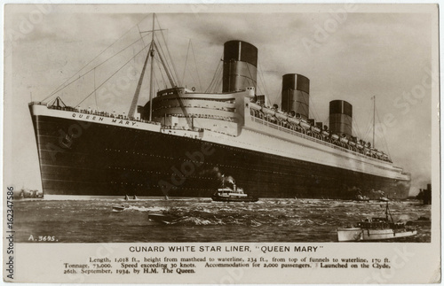 Canvas Print The Queen Mary. Date: 1936