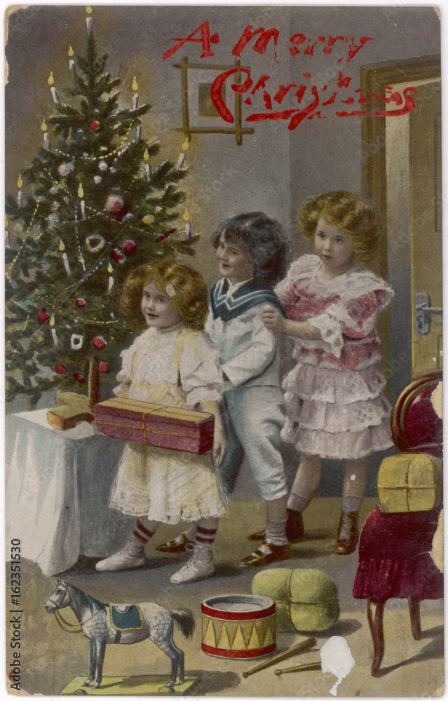 Fototapeta premium Three with Presents. Date: 1911