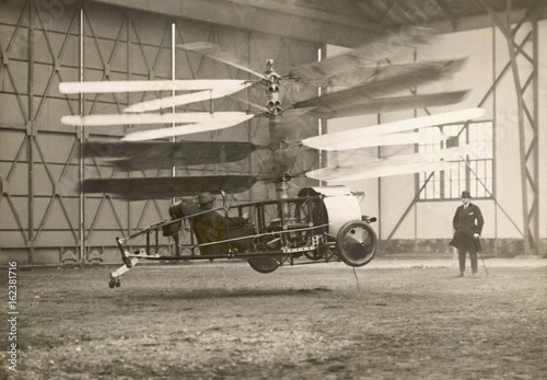 Pescara Helicopter 1922. Date: 1922 photo
