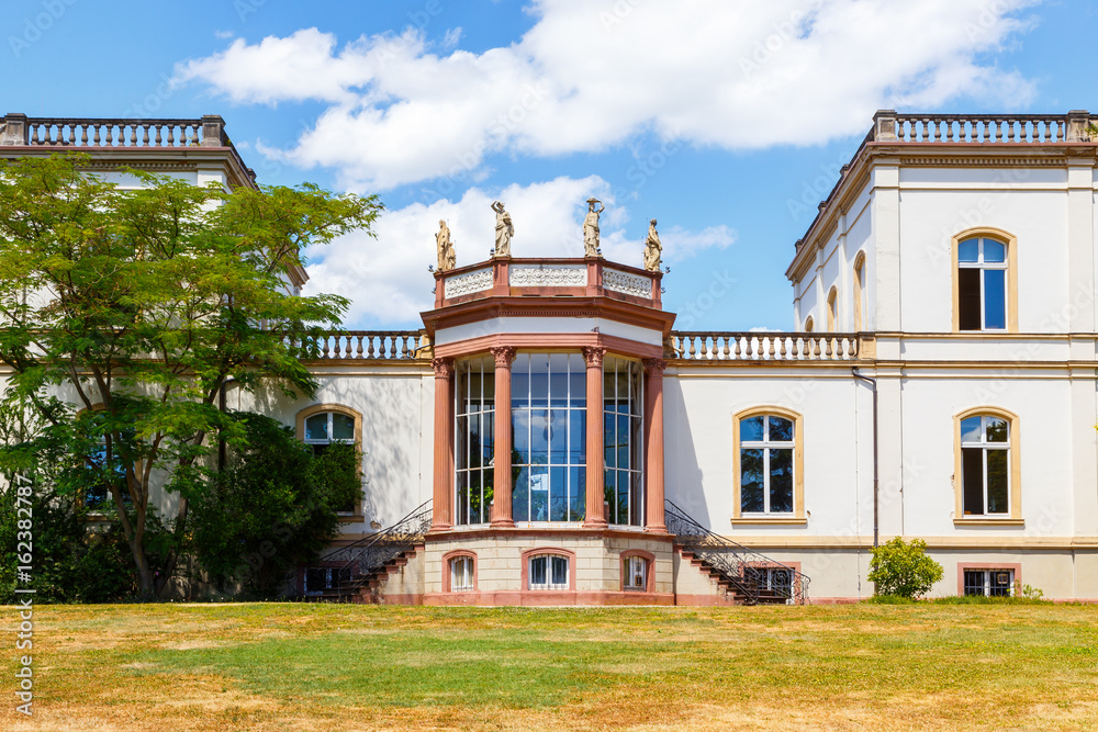 Geisenheim, Villa Monrepos. 26. Juni 2017. StockFoto Adobe Stock