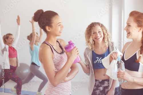 Female gym buddies