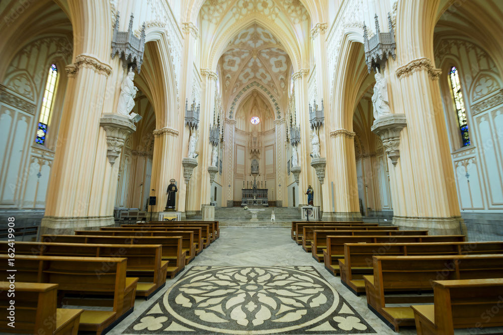 Obraz premium Interno del Tempio di San Francesco - Gaeta