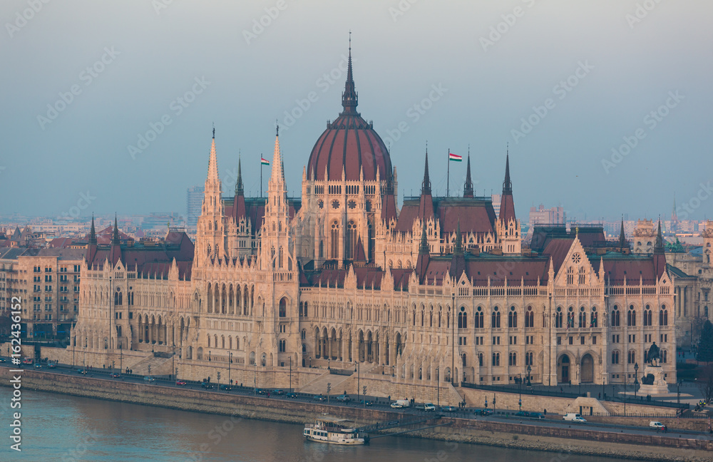 Obraz premium Parlamento de Budapest