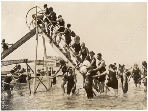 Quadro su tela Bournemouth Water Chute. Date: 1927