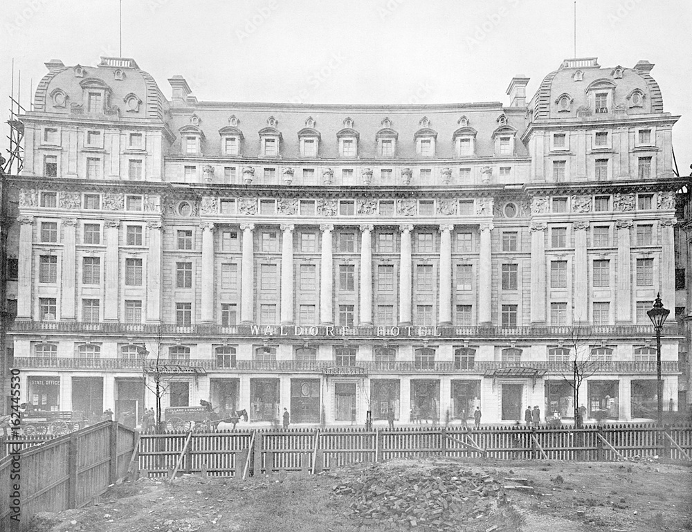 Waldorf Hotel London. Date: 1910