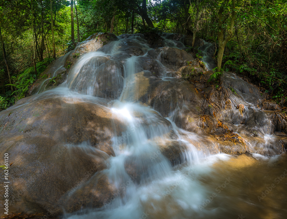Fototapeta premium Beautiful Waterfall in Thailand