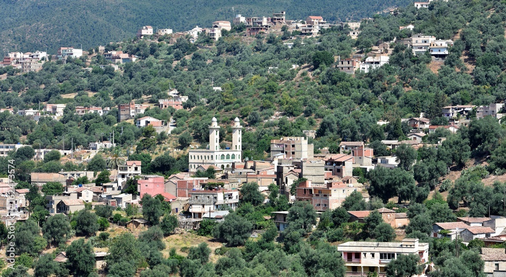village en kabylie...Tifra