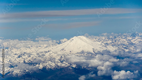 Mountain Elbrus © Sergey Shapkin
