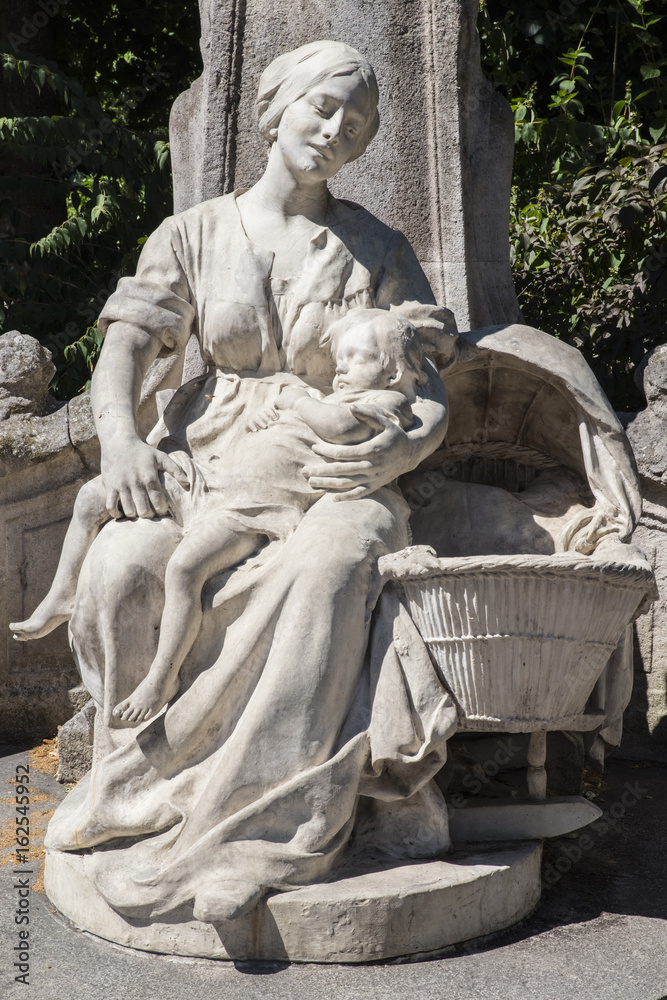 Le Petit Quinquin statue at the Alexandre Desrousseaux Monument in Lille