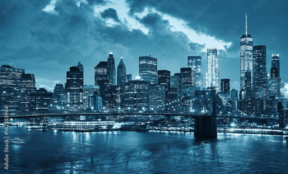 Fototapeta Nowy Jork linia horyzontu przy nocą, koloru tonowanie stosować, usa.