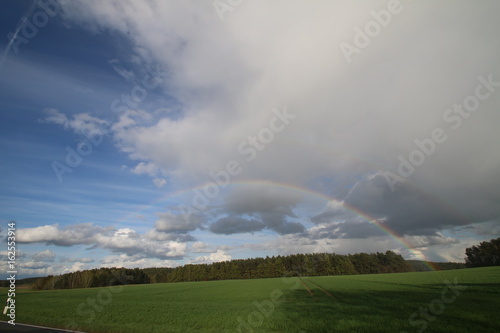 Wunderschöner Regenbogen