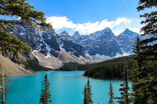 Moraine Lake, Banff National Park, Alberta, Canada © evenfh