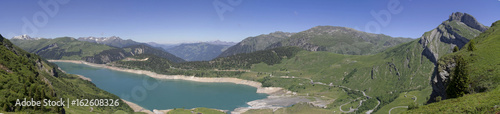 Lac et barrage de Roselend, Savoie, France