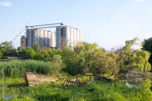 Cimitero dei Burci / barconi a Casier di Treviso , Veneto Italia sul Parco Regionale del fiume Sile