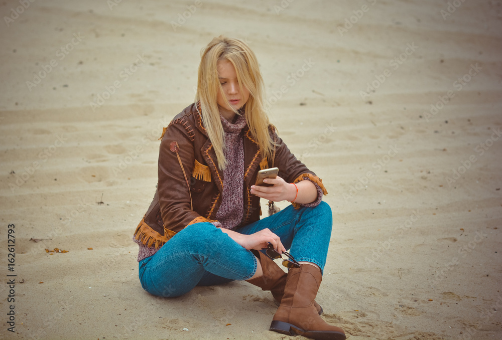 Cute girl from small american town, pretty young woman in leather jacket outdoors