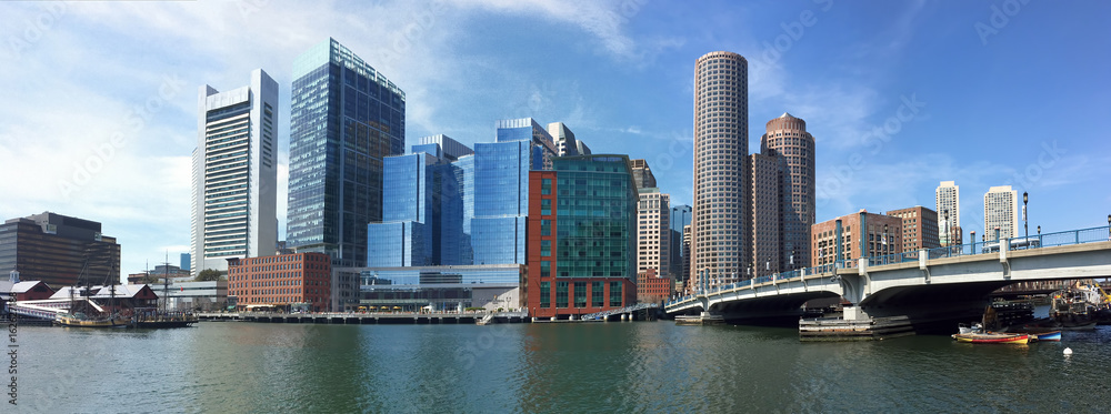 Fototapeta premium Panorama z portu Boston, Massachusetts