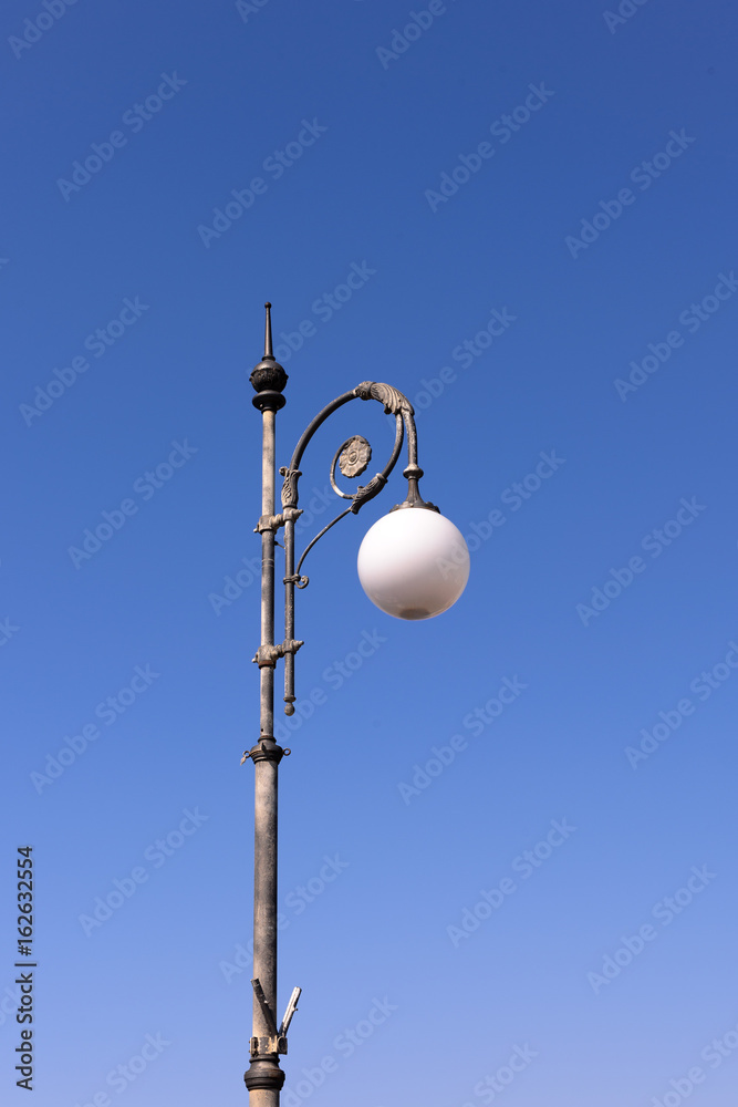 Antique Lamppost