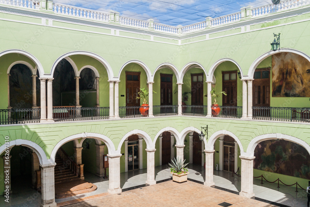 Fototapeta premium Inner courtyard of Palacio de Gobierno (Government Palace) in Merida, Mexico.