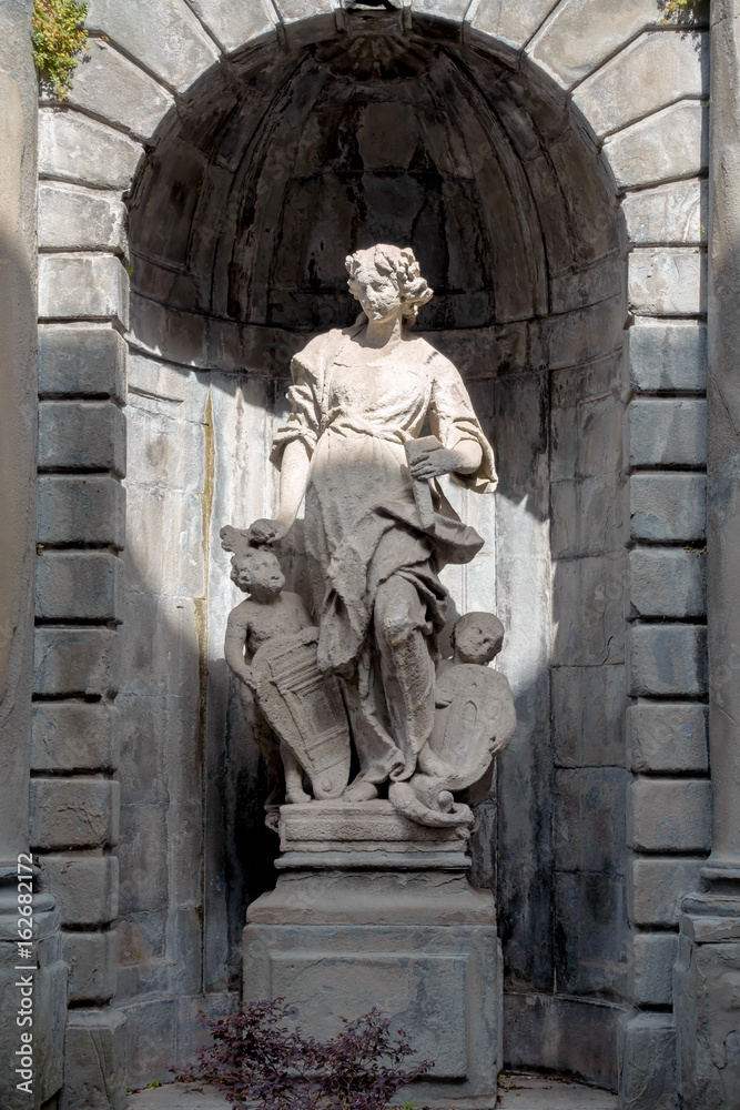 BERGAMO, LOMBARDY/ITALY - JUNE 26 : Statue in Bergamo on June 26, 2017