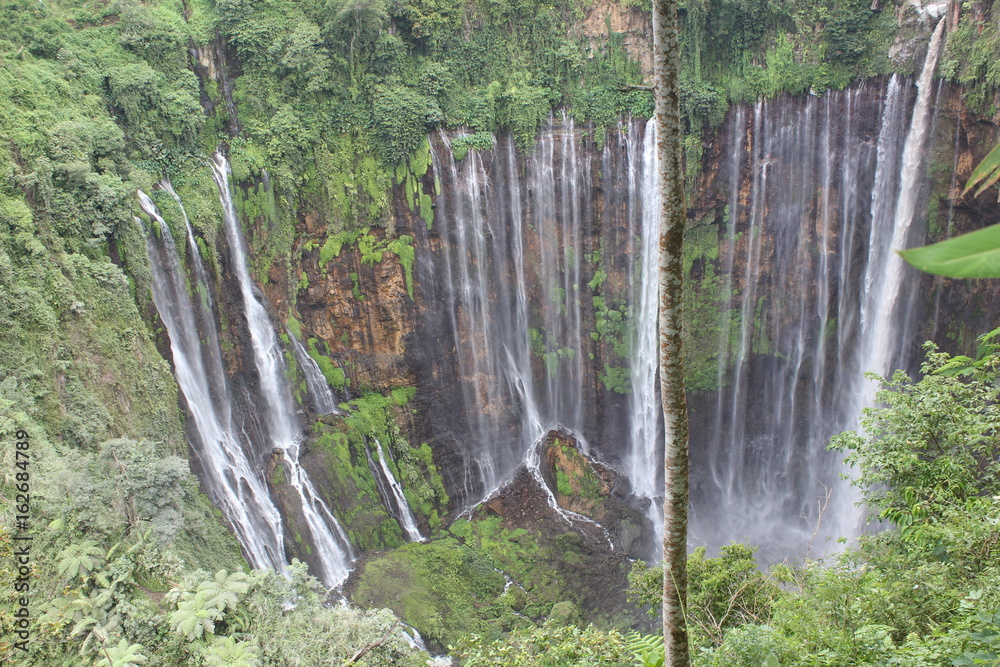 Tumpak Sewu , Wonderful Waterfall in Java Indonesia