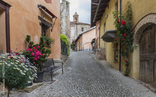Fototapeta Naklejka Na Ścianę i Meble -  Street in Monforte d'Alba, Piedmont