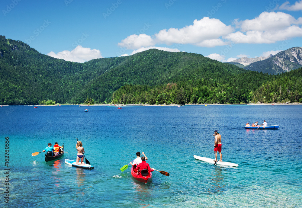 Eibsee in Bayern Urlaub Wassersport Rudern Paddeln Stand Up Paddling