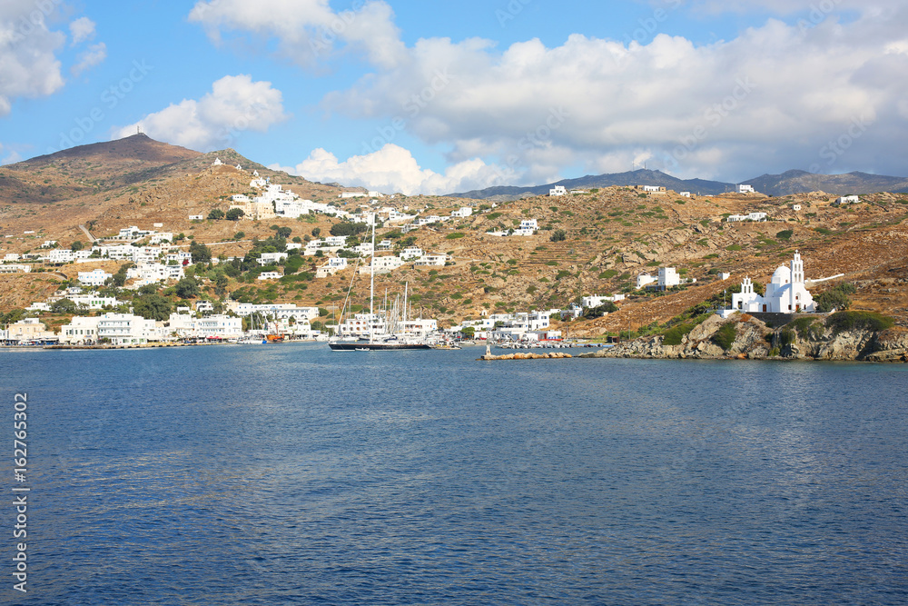 Fototapeta premium Scenic Ios Island in Greece