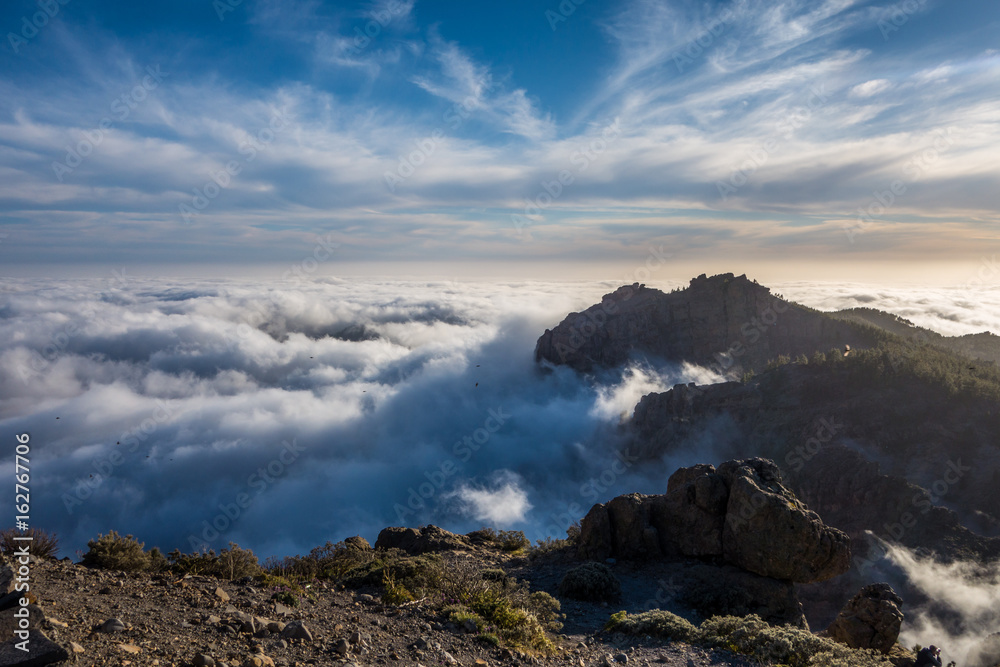 Fototapeta premium Gran Canaria mountain with clouds