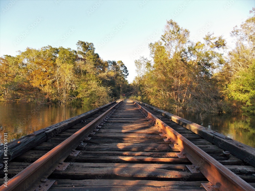 Obraz premium Railway Over Water
