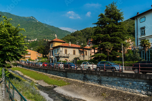 Fototapeta Naklejka Na Ścianę i Meble -  View of Varenna village on the eastern shore of Lake Como. Lake Como - a very popular tourist attraction. Varenna, Lombardy, Italy.