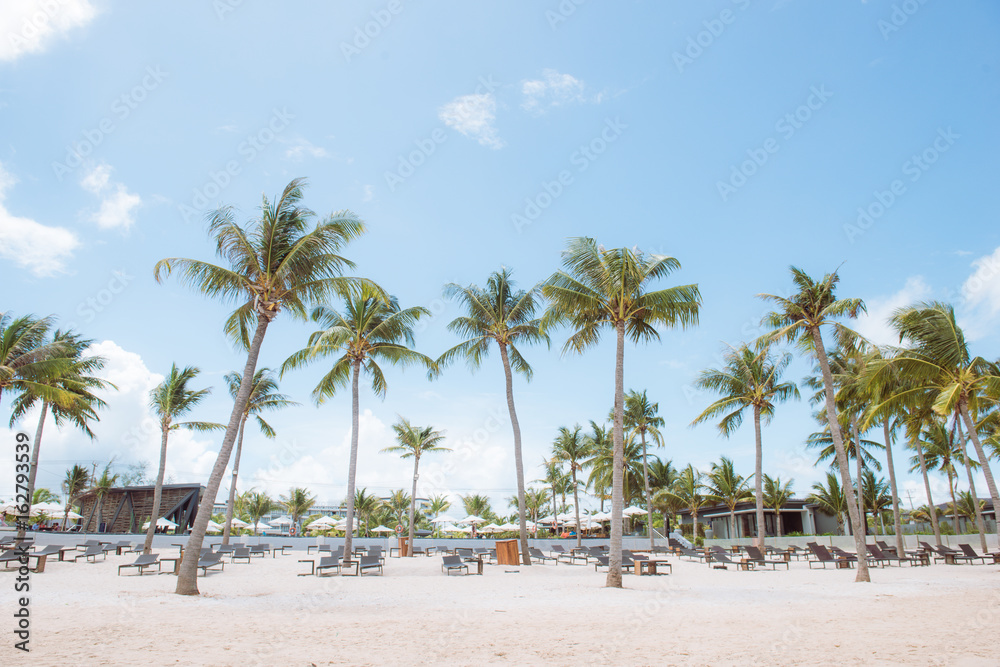 Summer holiday and vacation concept. Inspirational tropical beach.