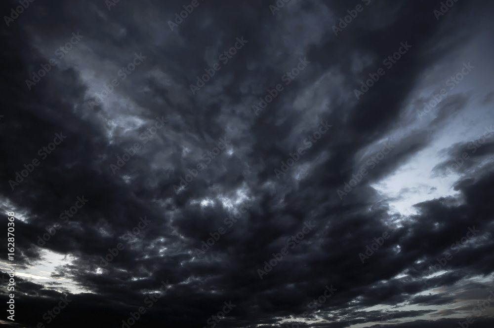 Obraz premium black cloud on heavy storm