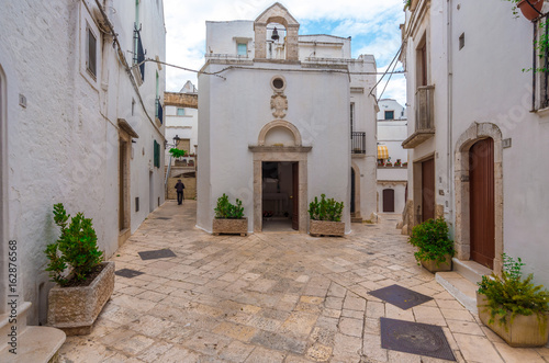 Fototapeta Naklejka Na Ścianę i Meble -  Locorotondo (Puglia, Italy) - The gorgeous white town in province of Bari, chosen among the top 10 most beautiful villages in Southern Italy