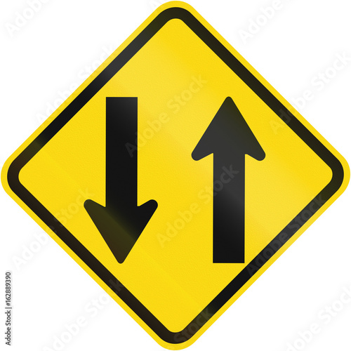 Free Download Opposing Traffic warning sign used In Brazil - GFXLoad