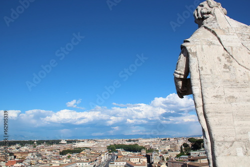 Apostel Statuen am Petersdome photo