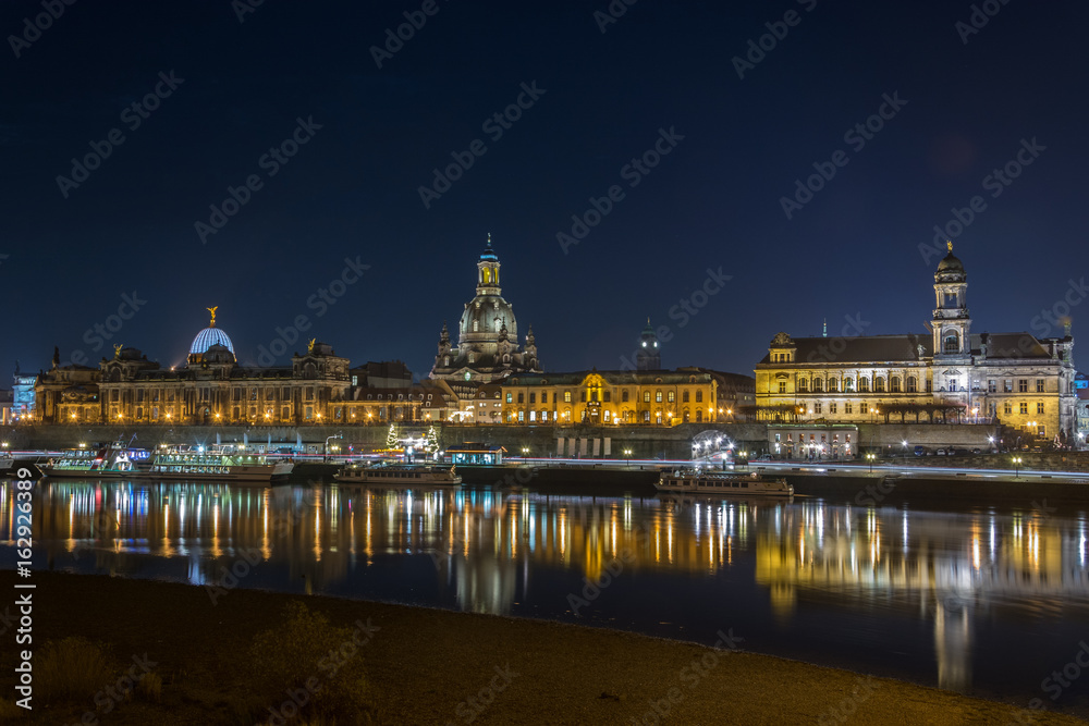 Obraz premium Cathedral of Dresden 