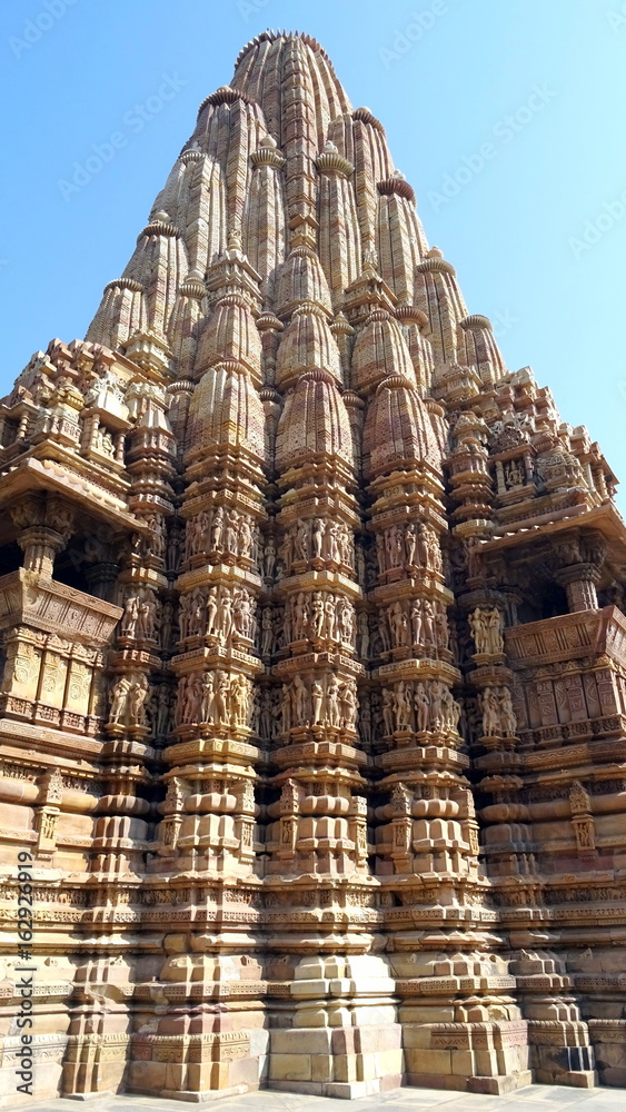 Templo Kandariya Mahaved. Torre o shikara de 31 m, Khajuraho. Madhya Pradesh . India 