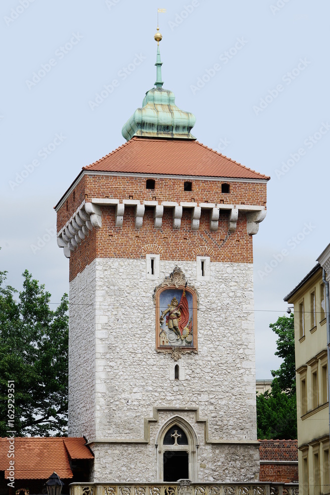 Porte Florian ou Brama Florianska à Cracovie en Pologne