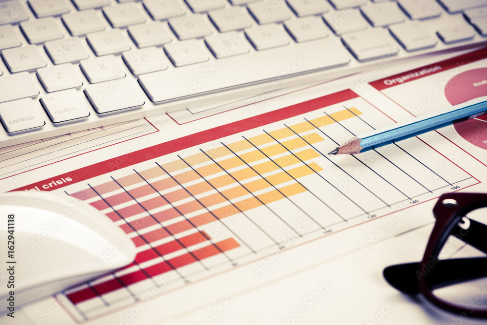 Fototapeta premium Preparing average sales report