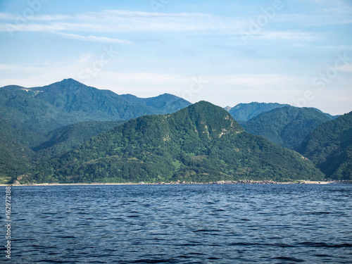 海からの知行山 © jiro