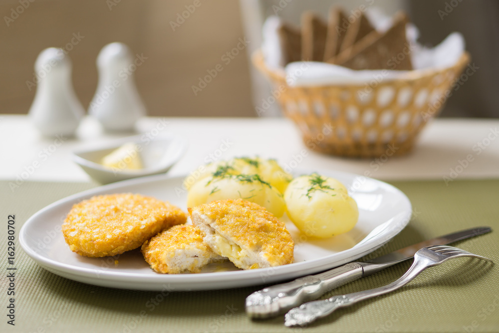 Cutlets de volaille with potato
