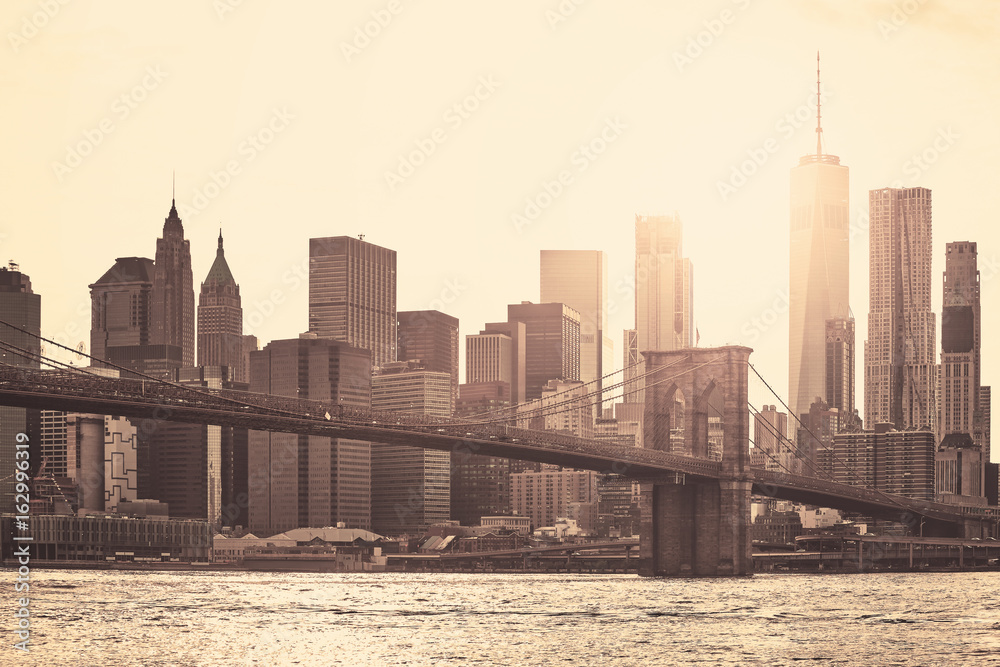 Manhattan at sunset, sepia toning applied, New York City, USA. - obrazy, fototapety, plakaty 