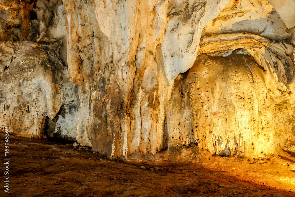 Beautiful Stalactites on the Trails inside the Muang On Cave Chiang Mai, Thailand. Beautiful Stalactites on the Trails inside the Muang On Cave Chiang Mai, Thailand.