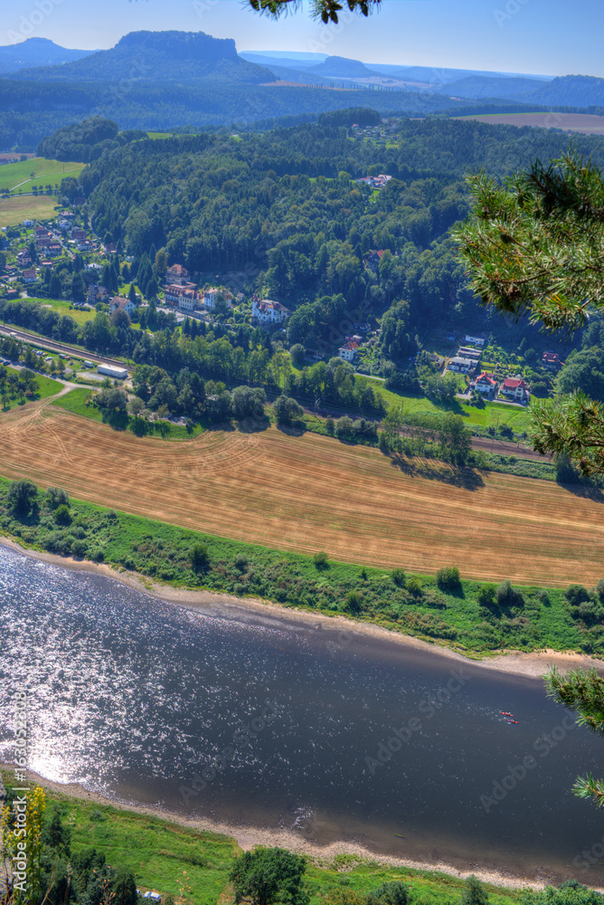 Elbsandsteingebirge Blick auf die Elbe