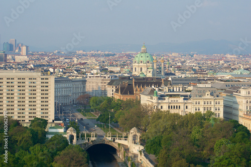 Canvas Print VIENNA, AUSTRIA - APR 29th, 2017: Early morning view of Stadtpark Vienna City Park from the balcony of the Hilton Vienna Hotel