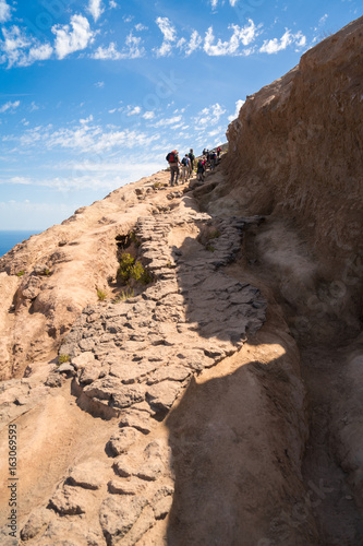 Fotografi The goal is the rim of the large crater of Vulcano Island