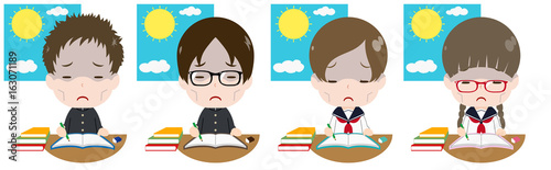 日中に勉強する学生セット　疲れ